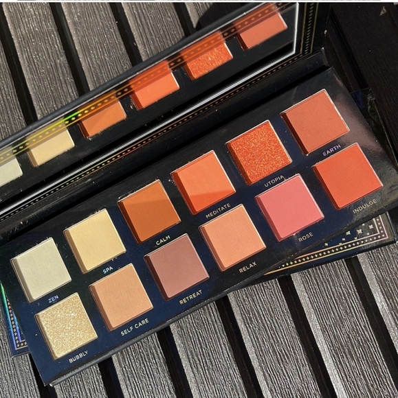 Ace Beaute Serenity Eyeshadow Palette - Picture 1 of 4